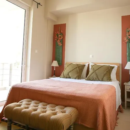 House In Itea-delphi Итеа
