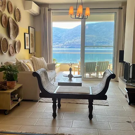 Appartement House In Itea-delphi Itea